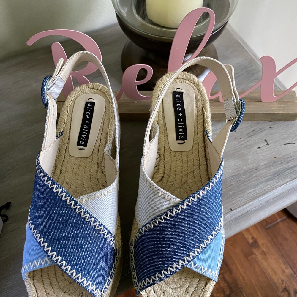 NWT Alice & Olivia Fayen denim platform shoes - Picture 6 of 10